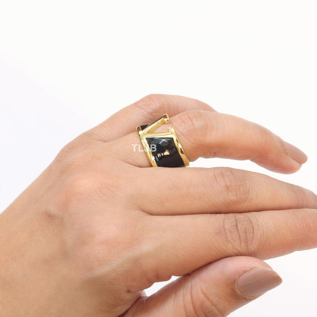 Open V and blak enamel bold ring