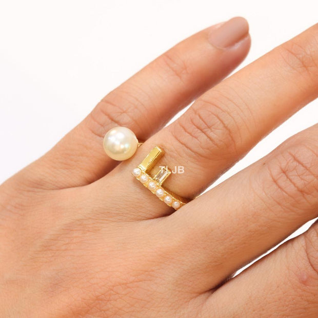 Pearl and alphabet F open ring