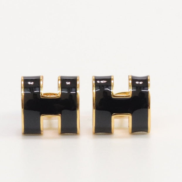 Alphabet H black studs in gold finish