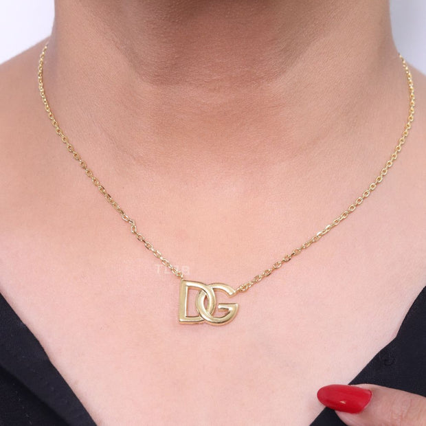 Alphabet D and G gold chain