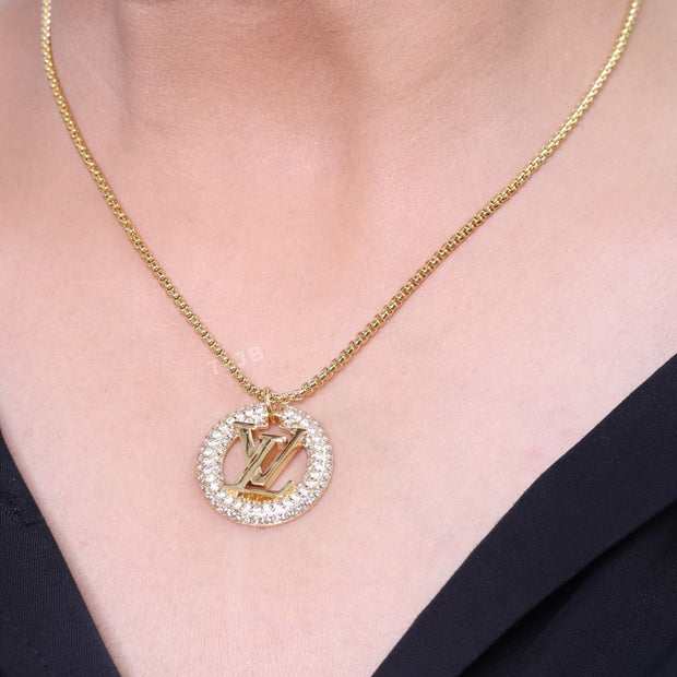 Alphabet L in CZ ring gold Chain