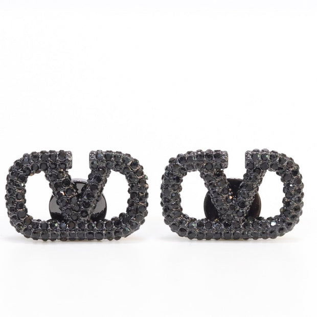 Alphabet V black rhinestones studs