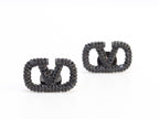 Alphabet V black rhinestones studs