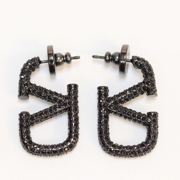 Alphabet V black rhinestones hoops