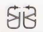 Alphabet V black metallic hoops