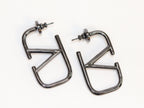 Alphabet V black metallic hoops