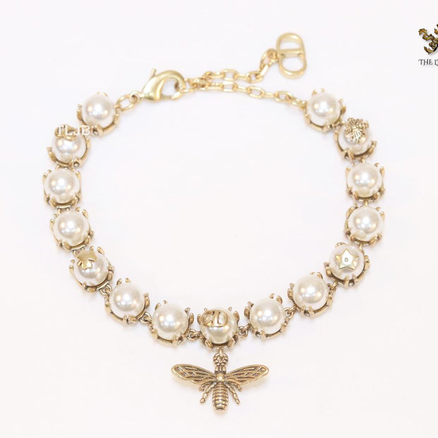 Alphabet CD Rustic pearl and bee bracelet