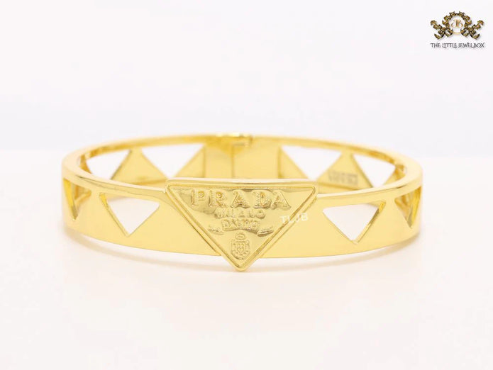 Gold triangle cut bracelet