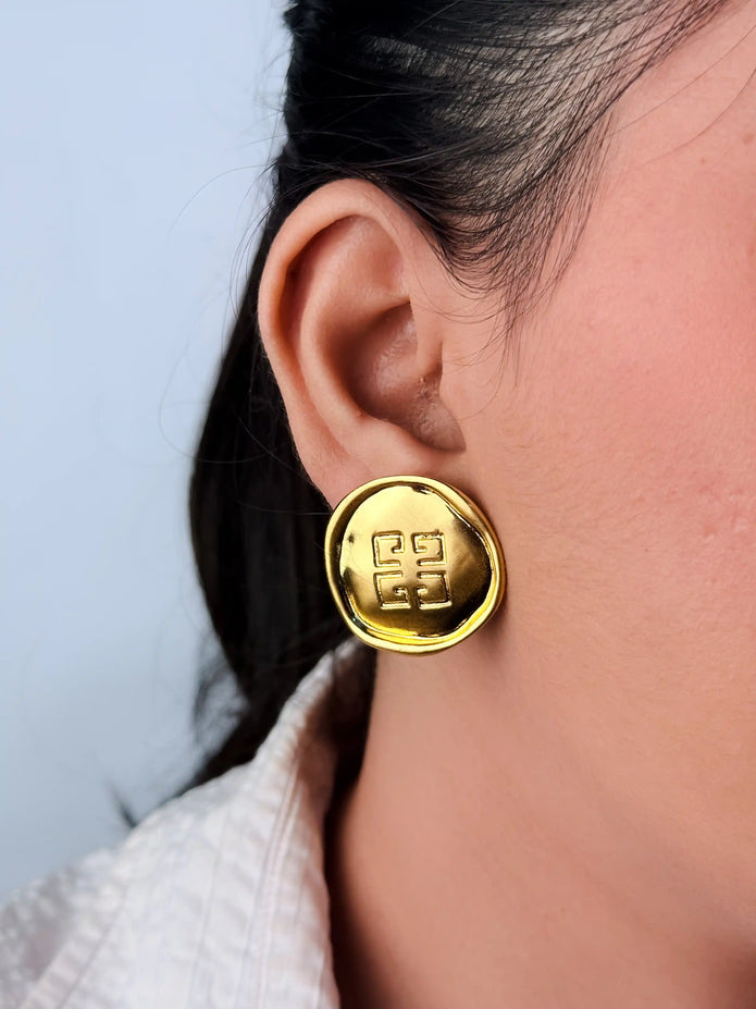 Gold studs