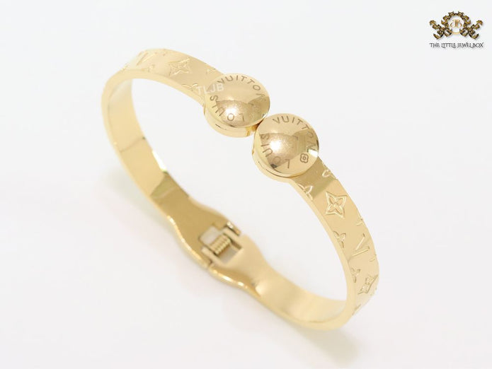 Embossed gold bracelet