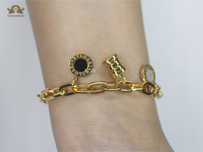Alphabet Bvl charm bracelet
