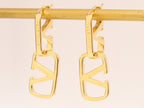 Alphabet V interlocked hoops in gold finish