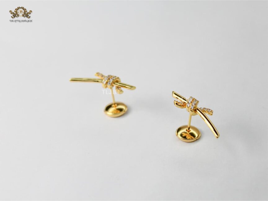 T &co knot earrings (Gold)