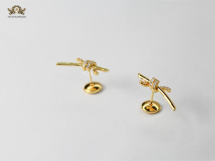 T &co knot earrings (Gold)