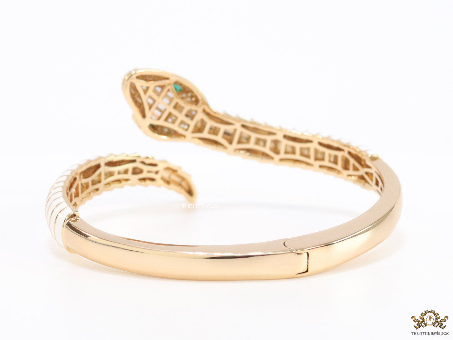 Top open snake bracelet in white enamel with rose gold plated details and cubic zirconia stones head