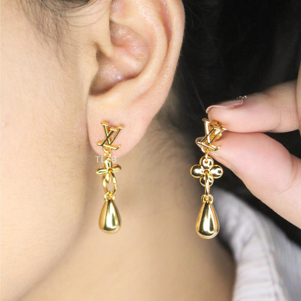 Alphabet L & V Gold drop earrings