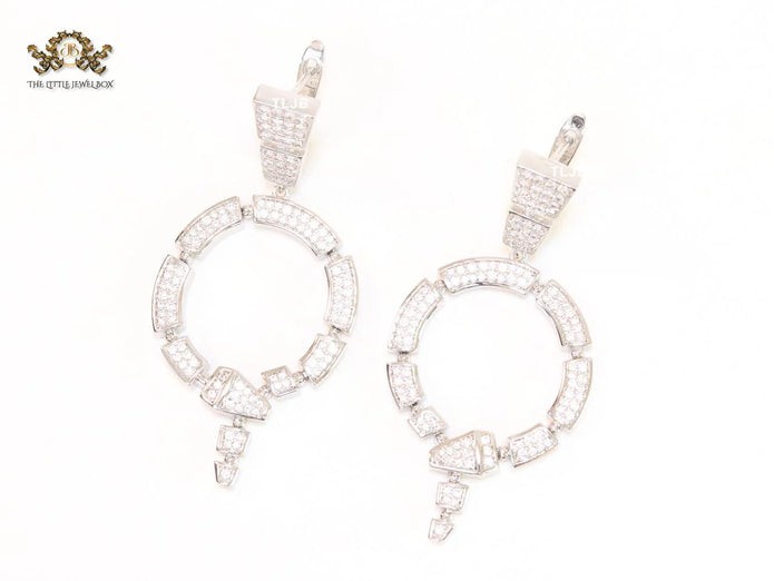 White statement dangles