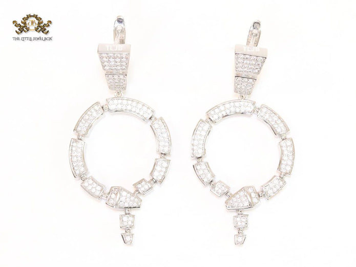 White statement dangles