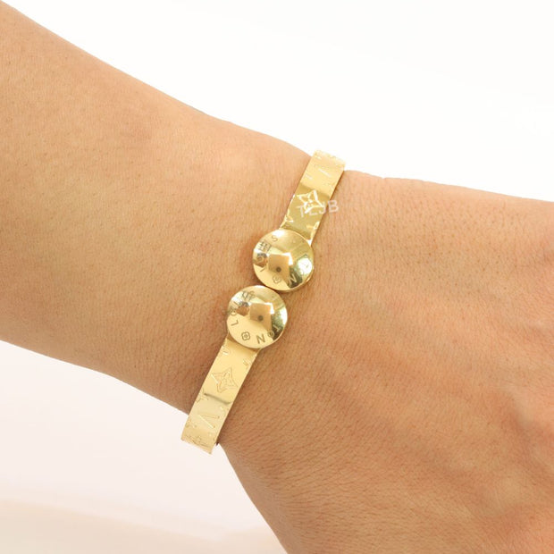 Embossed gold bracelet
