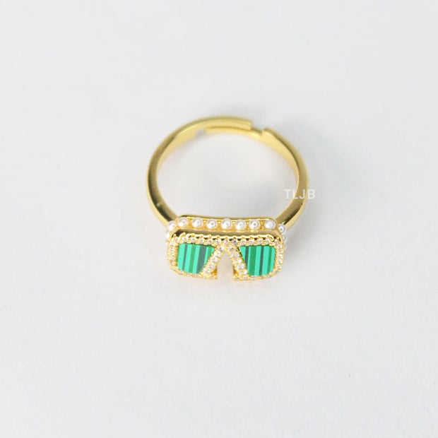 Alphabet V green malachite ring