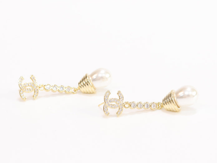 Double C long dangling earrings with pearls in gold finish