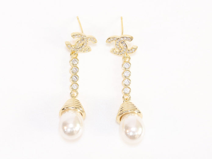 Double C long dangling earrings with pearls in gold finish