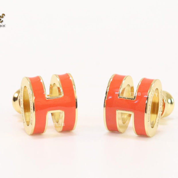 Alphabet H enamel studs- Orange