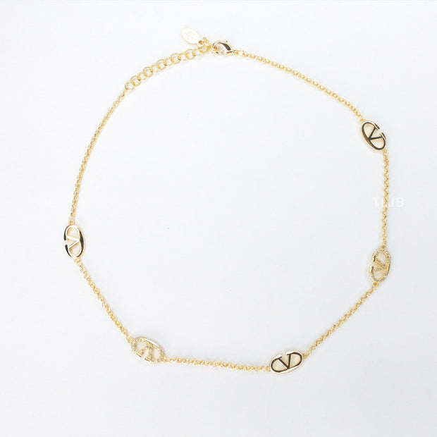 Alphabet V Minimal Chain