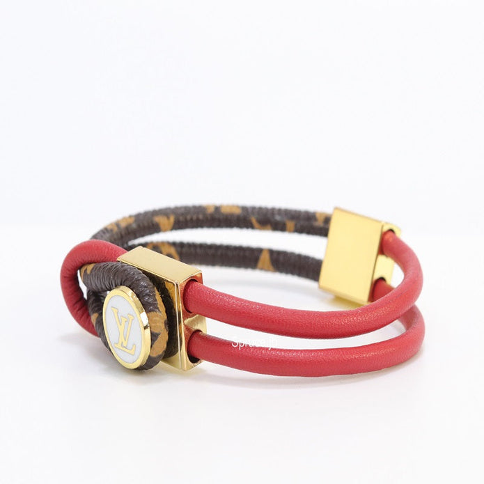 Alphabet L and V signature-red bracelet