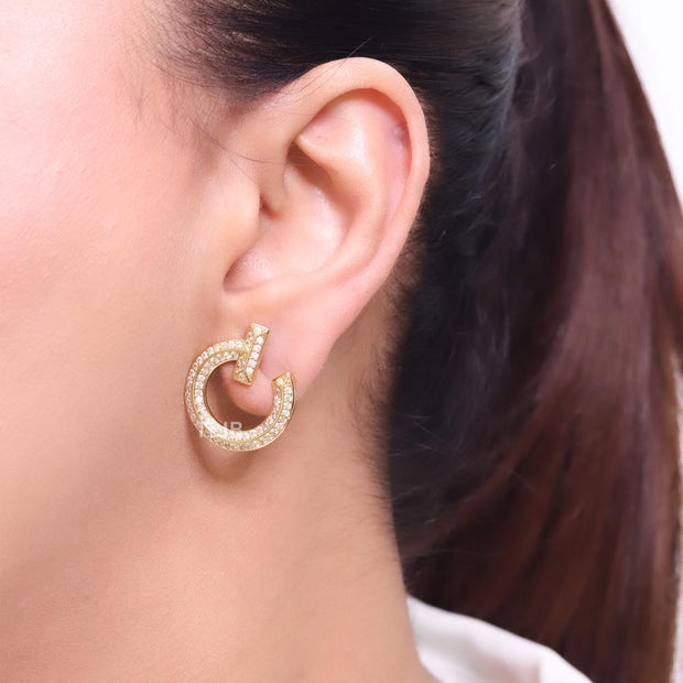 Alphabet T round gold studs