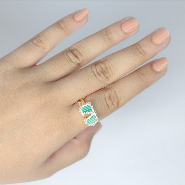 Alphabet V green malachite ring