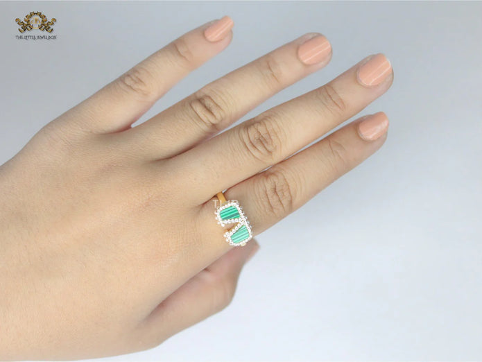 Alphabet V green malachite ring