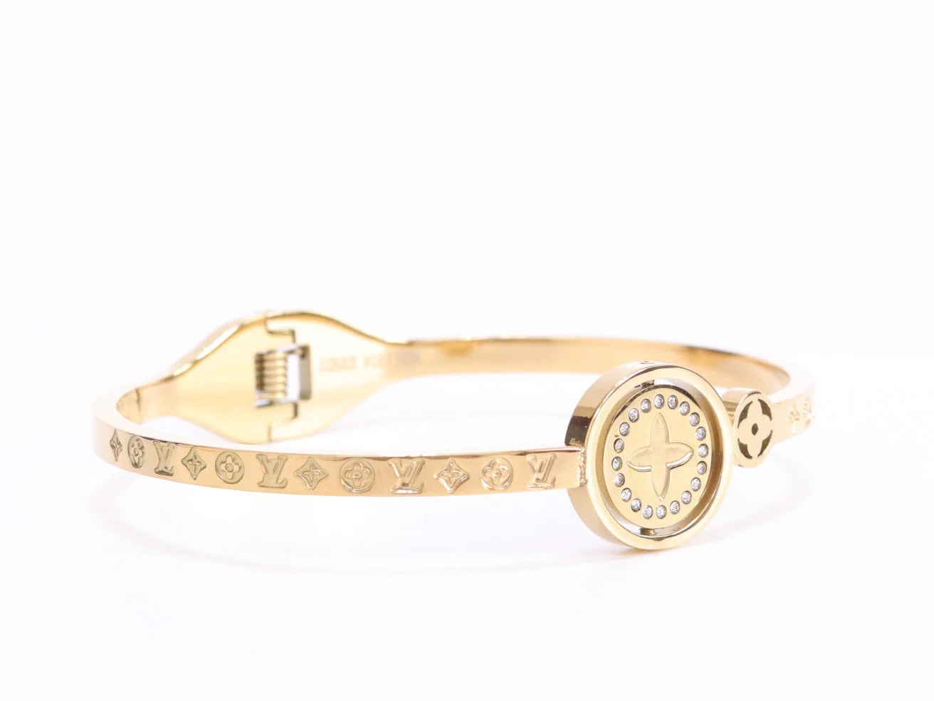 Alphabet LV Sleek bracelet in gold finish