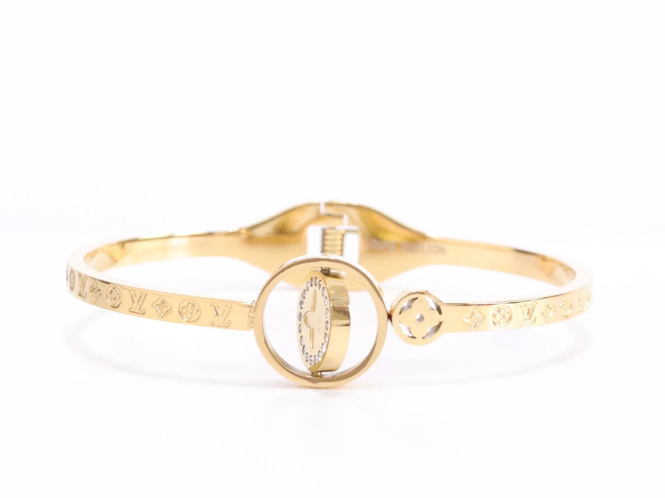 Alphabet LV Sleek bracelet in gold finish
