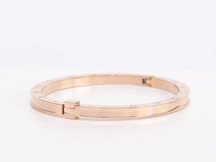 Alphabet B Sleek bracelet in rose gold finish