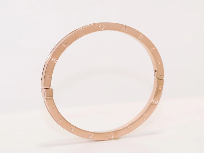 Alphabet B Sleek bracelet in rose gold finish