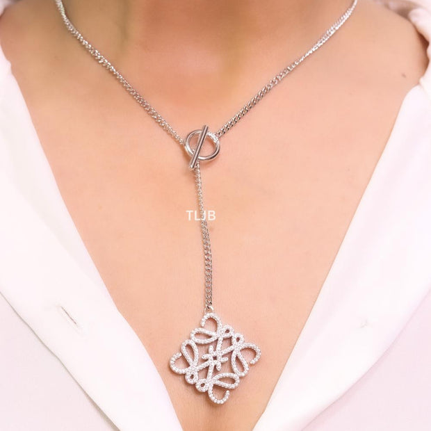 Alphabet L cz and platinum sleek chain