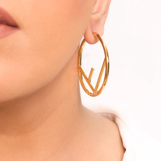 Alphabet F Hoops in Gold 50 mm