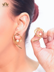 Alphabet CD twisted pearl studs