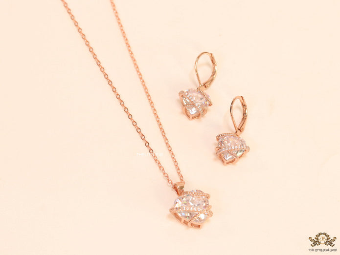Rose gold chain necklace with heart shape fancy cz pendant