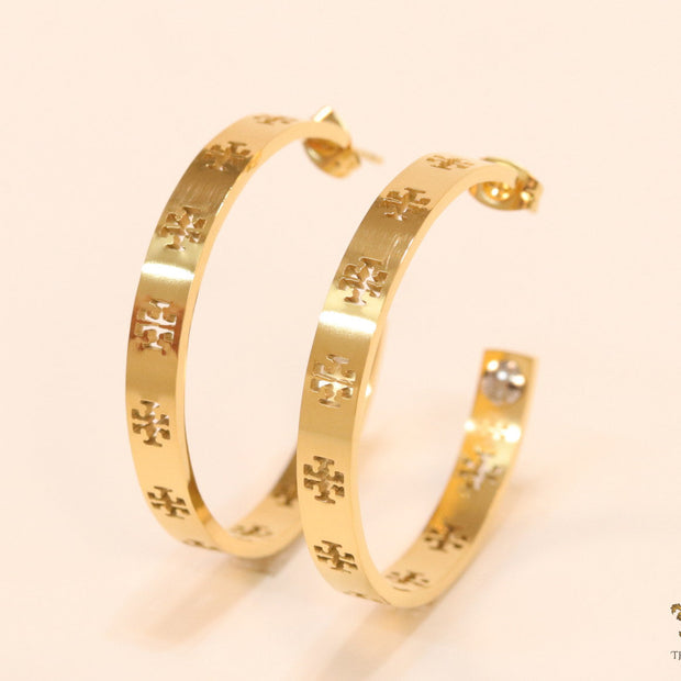 Gold plated hoop earrings with double T motifs 38 mm
