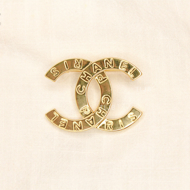 Double C Matt gold brooch