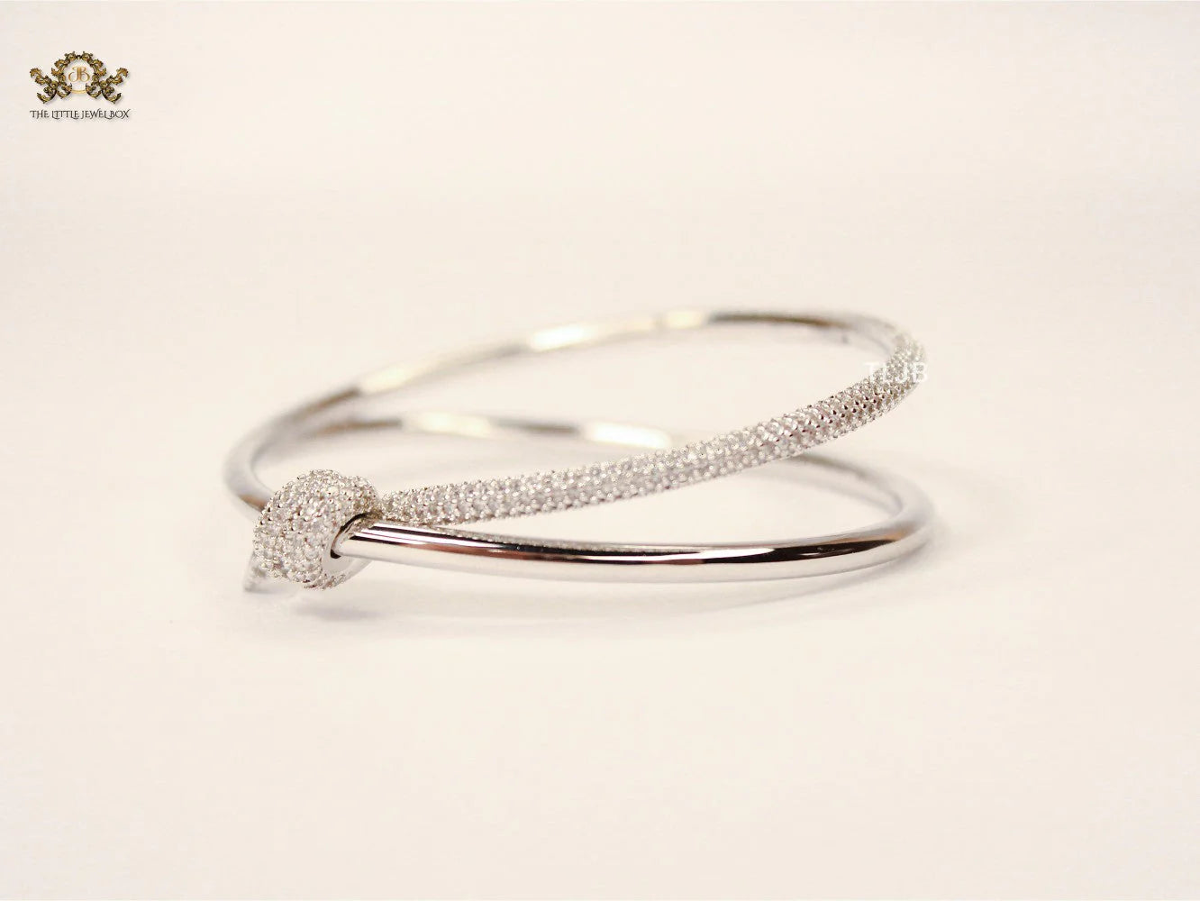 Alphabet T& Co knot bracelet in silver