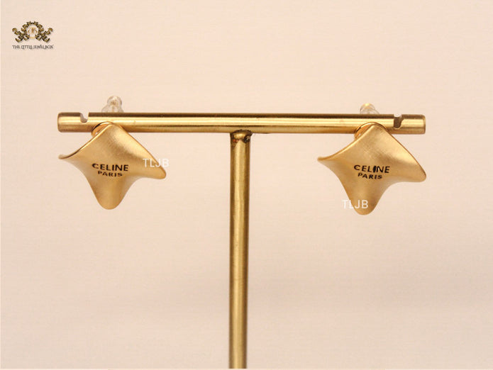 Alphabet C studs in gold
