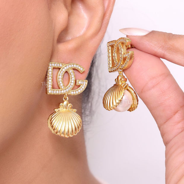 Alphabet D & G Pearl studs