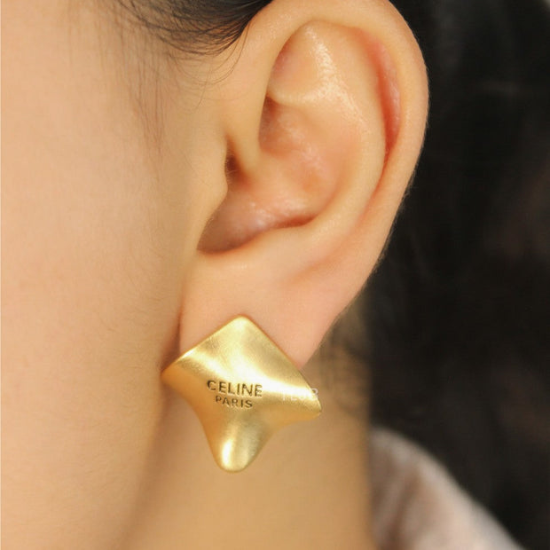 Alphabet C studs in gold