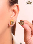 Alphabet L gold & yellow studs