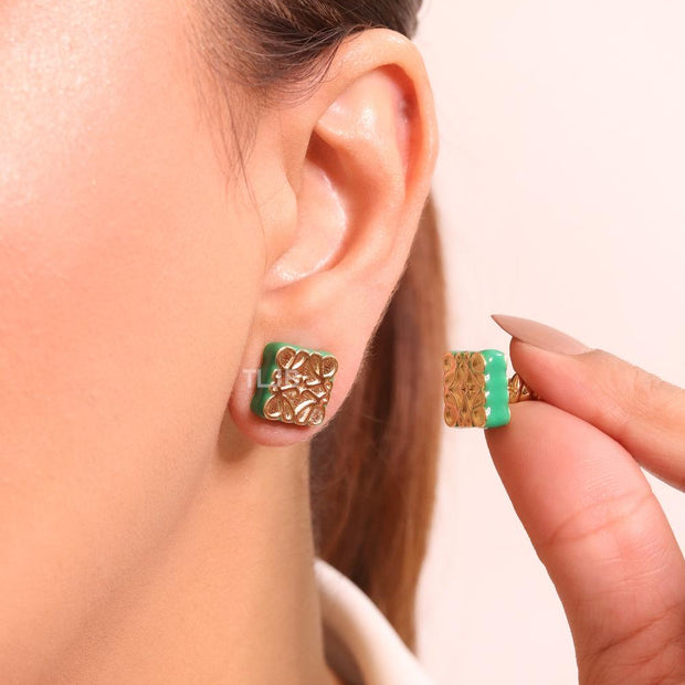 Alphabet L gold & green studs