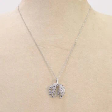 Platinum Panther pendant in sleek chain