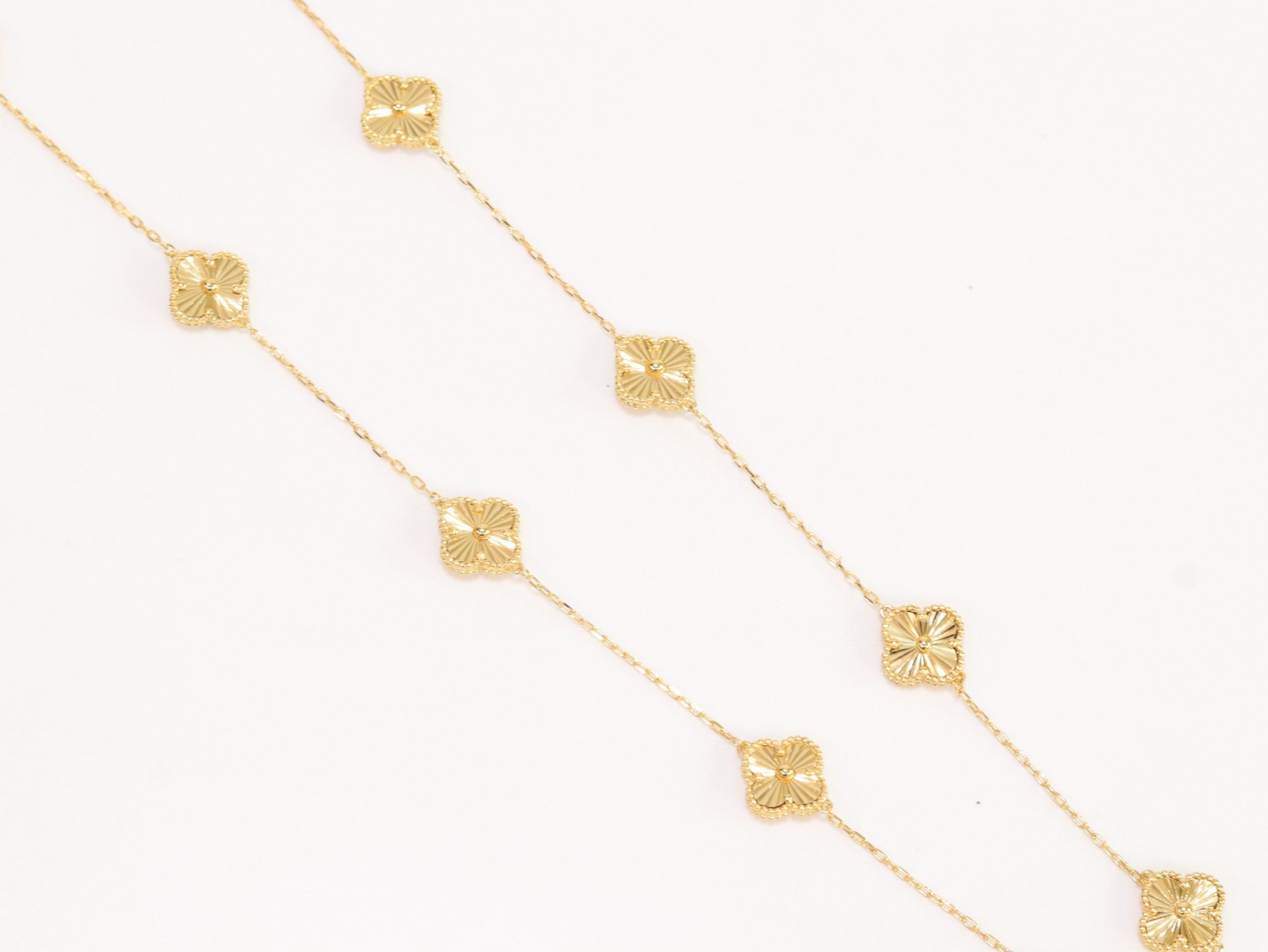 Gold clover necklace set